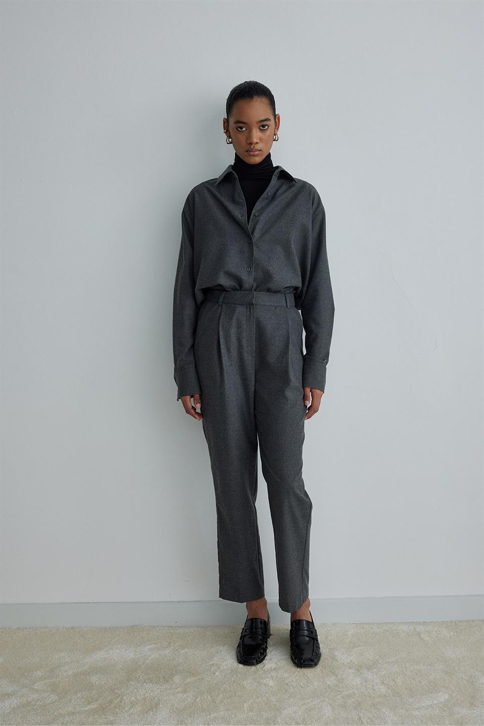 Jil Carrot Cut Trousers