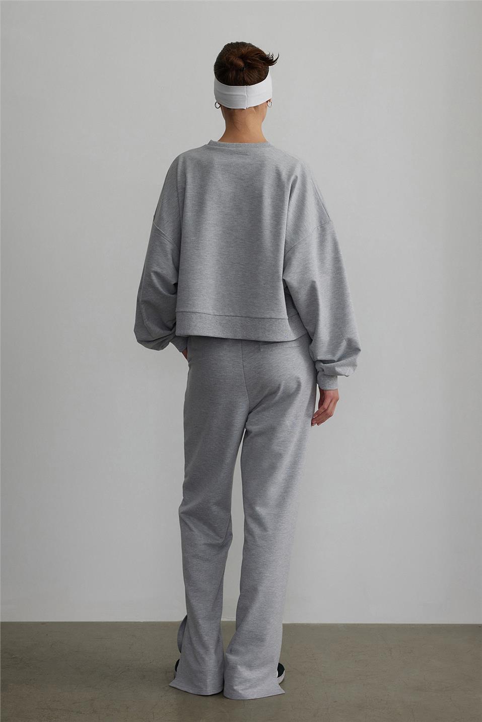 Gray Oversize Crop Sweatshirt