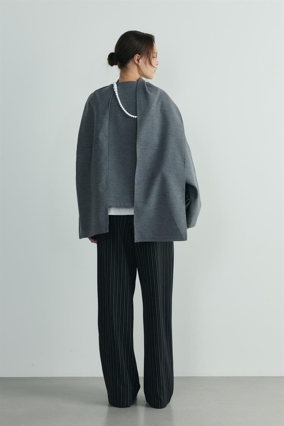 Gri Tuana Atkılı Kısa Kaşe Ceket