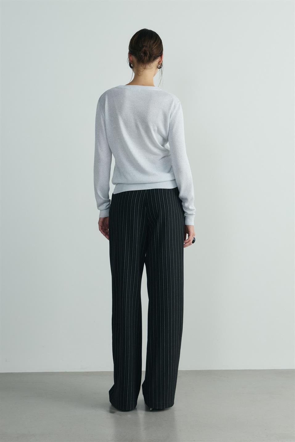  Lidia Shimmery Knit Swaeter