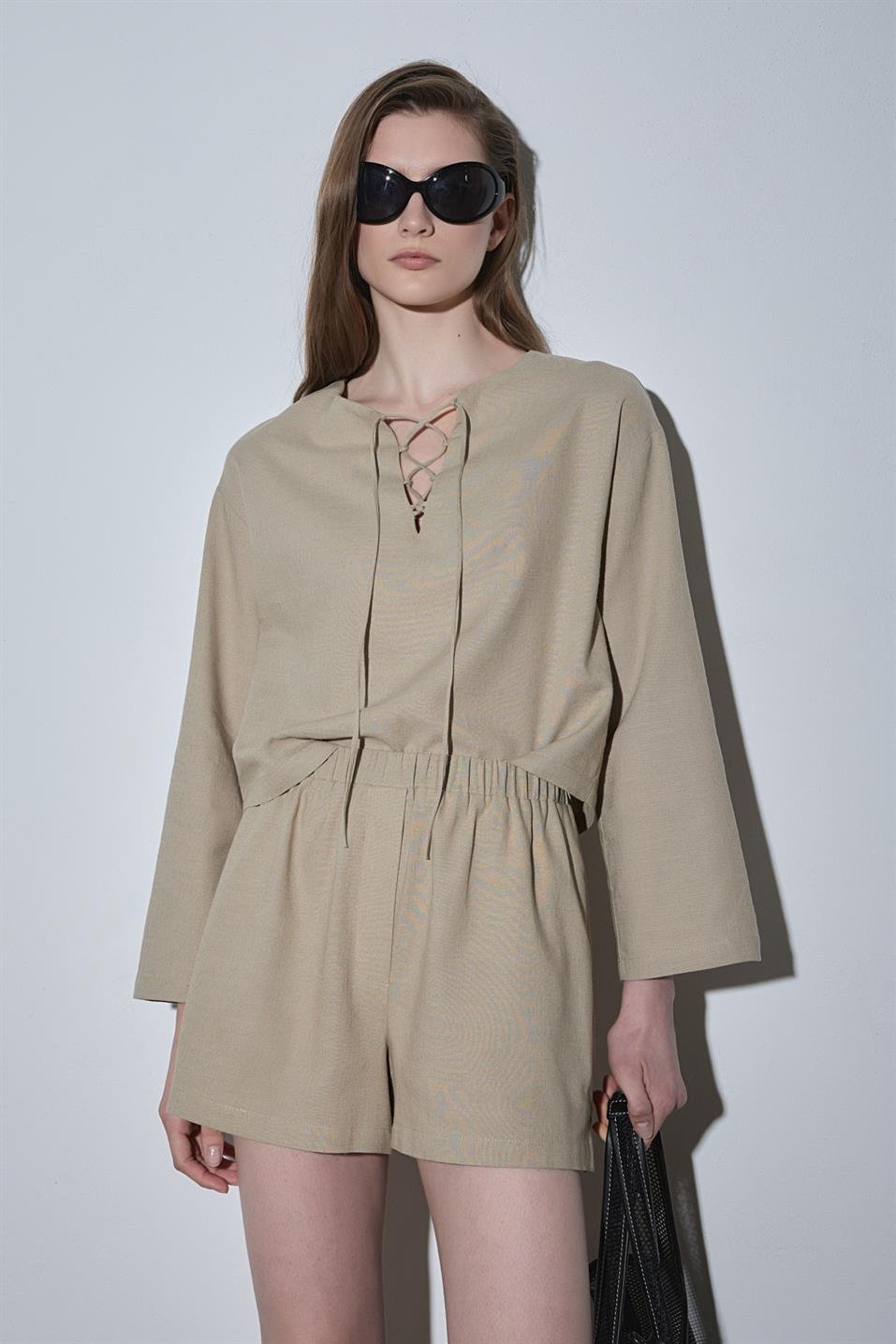 Zoe Basic Linen Shorts