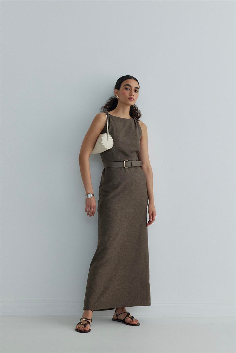 Kahverengi Breeze Omuzu Düğümlü Elbise