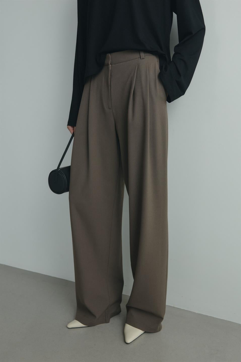 Lina Pleated Trousers