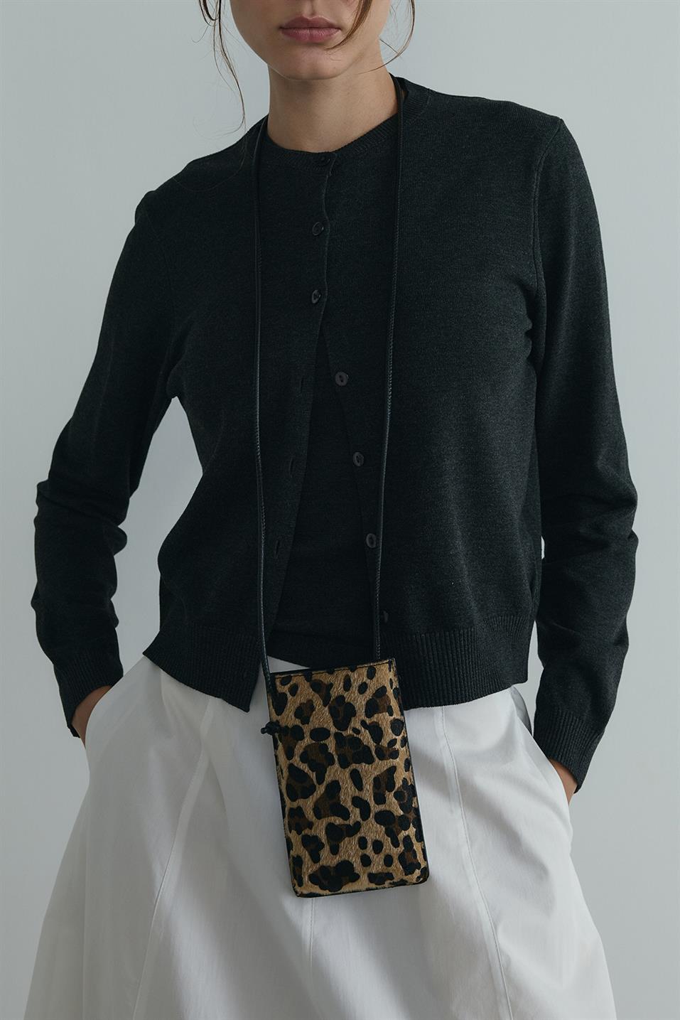 Mia Leopard Phone Bag