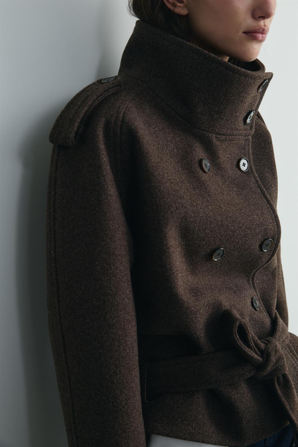 Kahverengi Urban Dik Yaka Kısa Kaşe Kaban