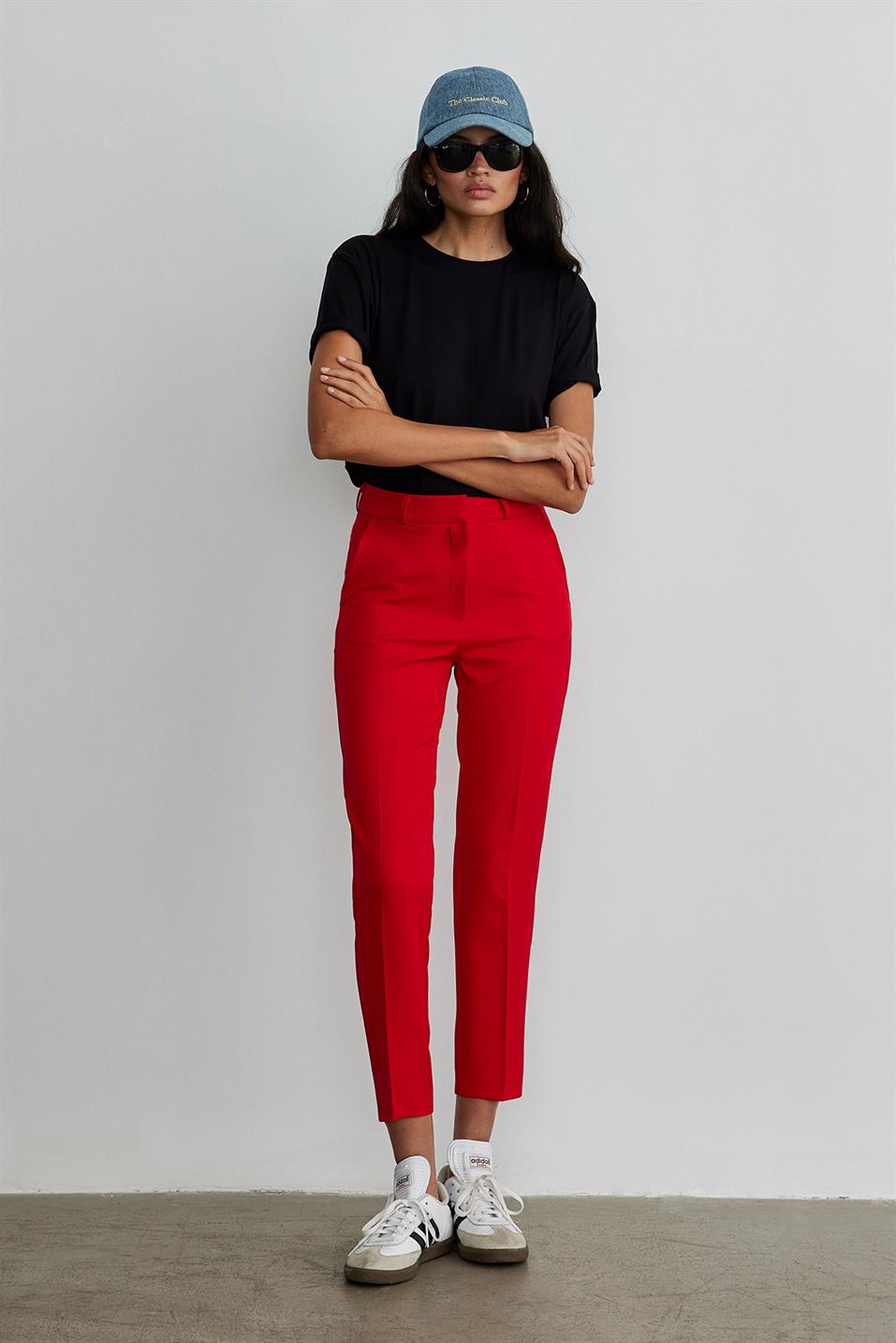 Red Carrot Cut Fabric Trousers