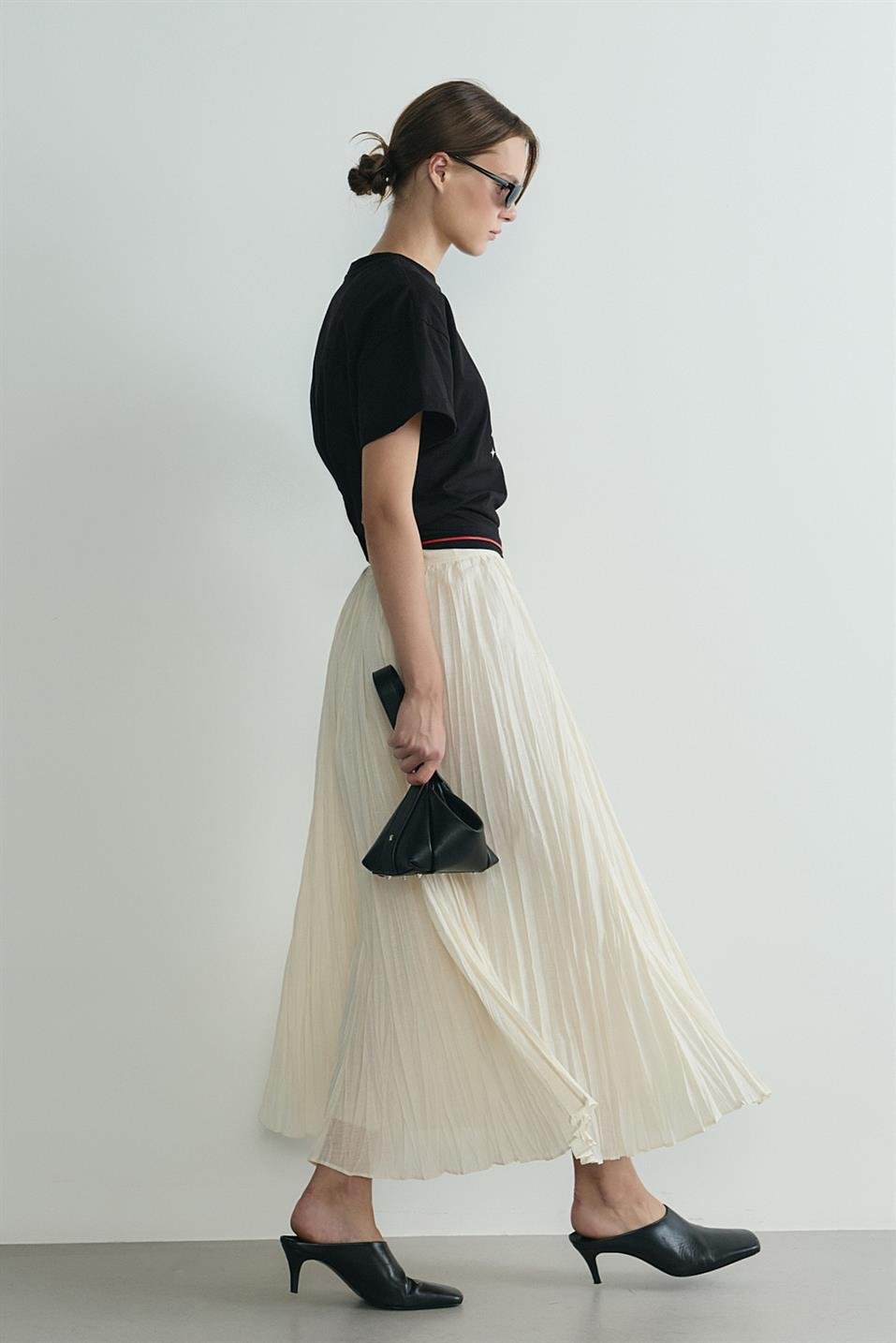 Rose Pleated Skirt