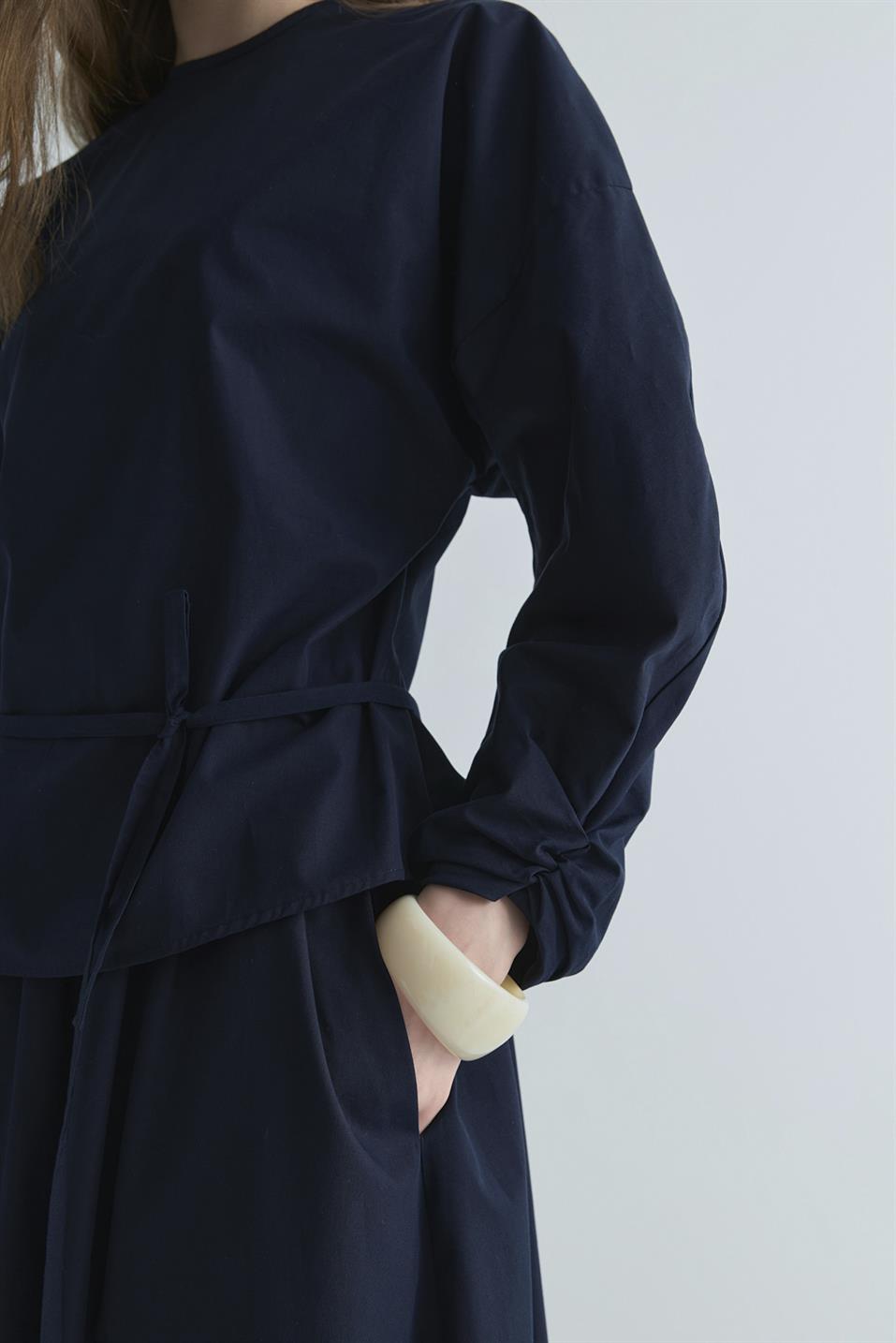 Lacivert Lara Kemerli Bluz