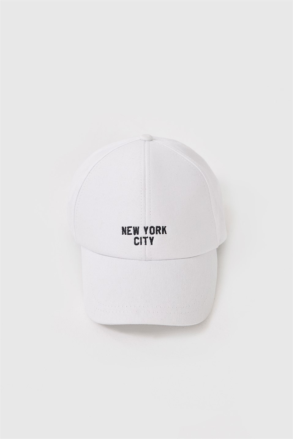 Beyaz New York City Nakışlı Şapka