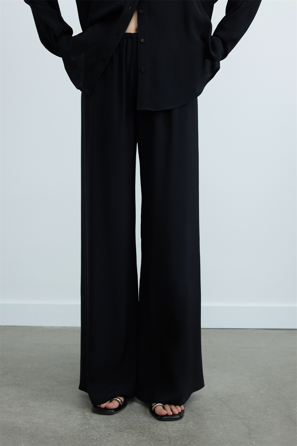  Alessa Tencel Trousers