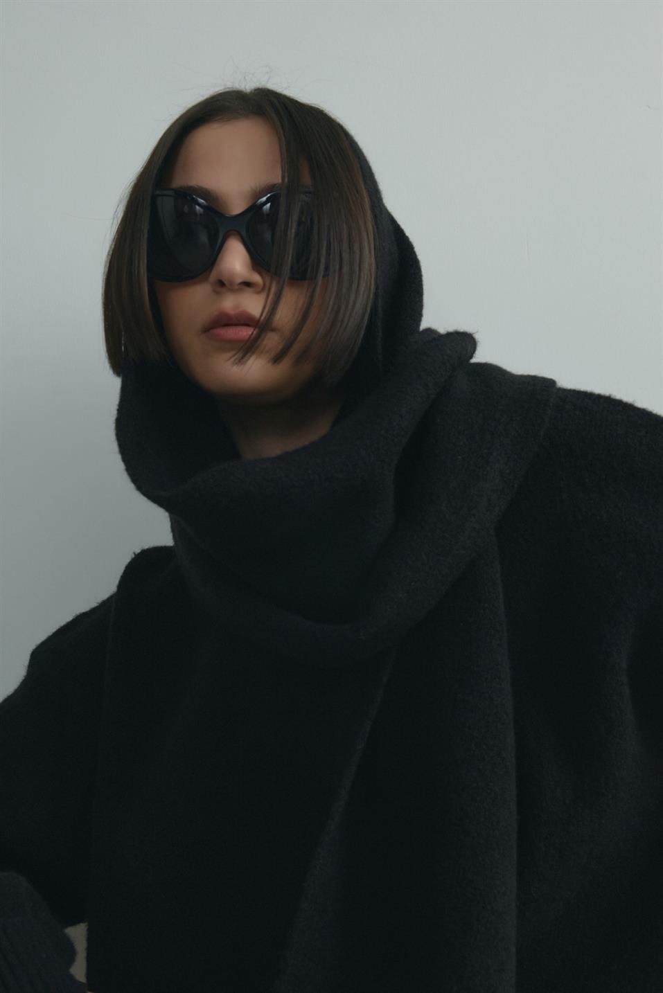 Siyah Bella Triko Atkı