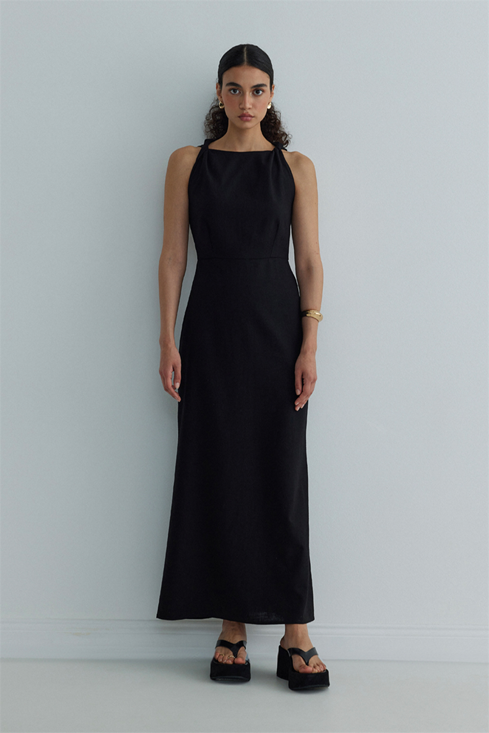 Siyah Breeze Omuzu Düğümlü Elbise