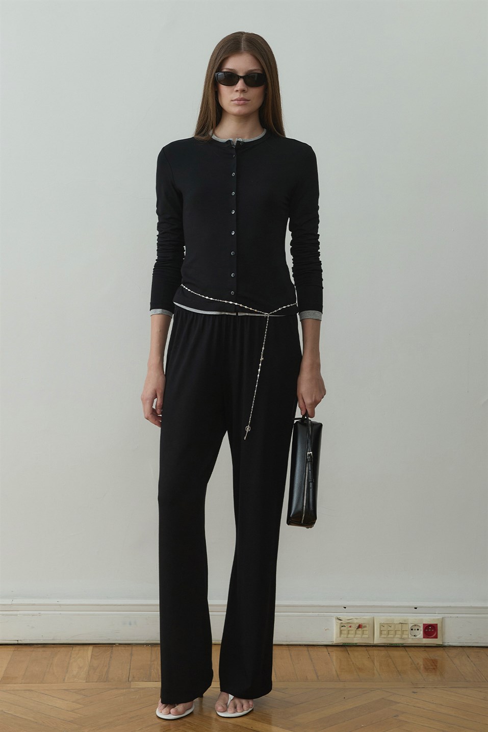 Siyah Cosie Düğmeli Hırka