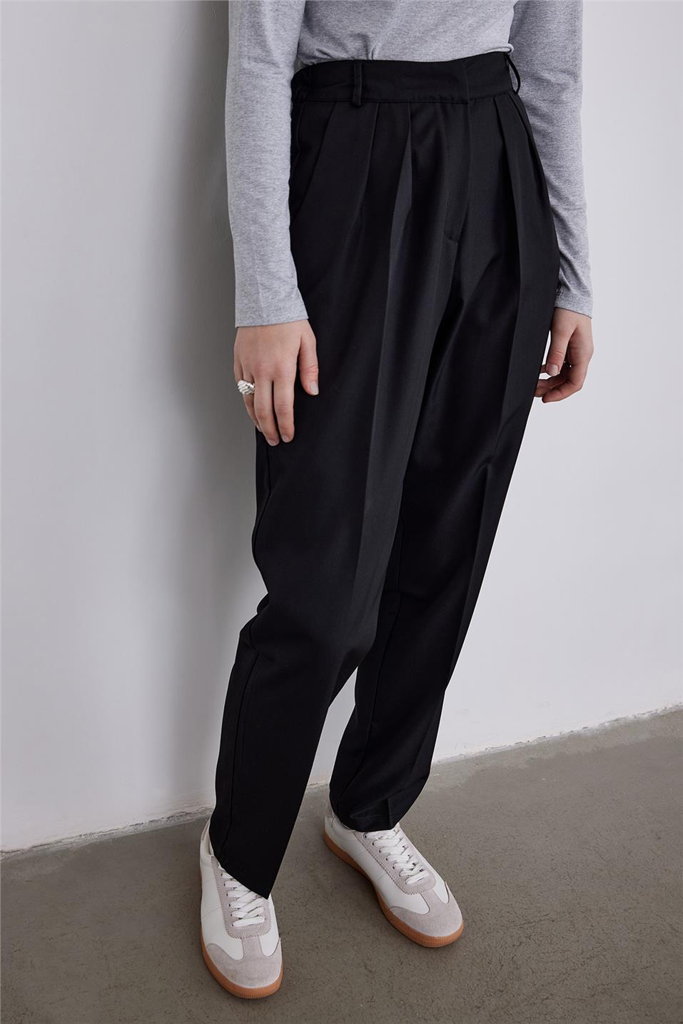 Black Dad Pants | Suud Collection