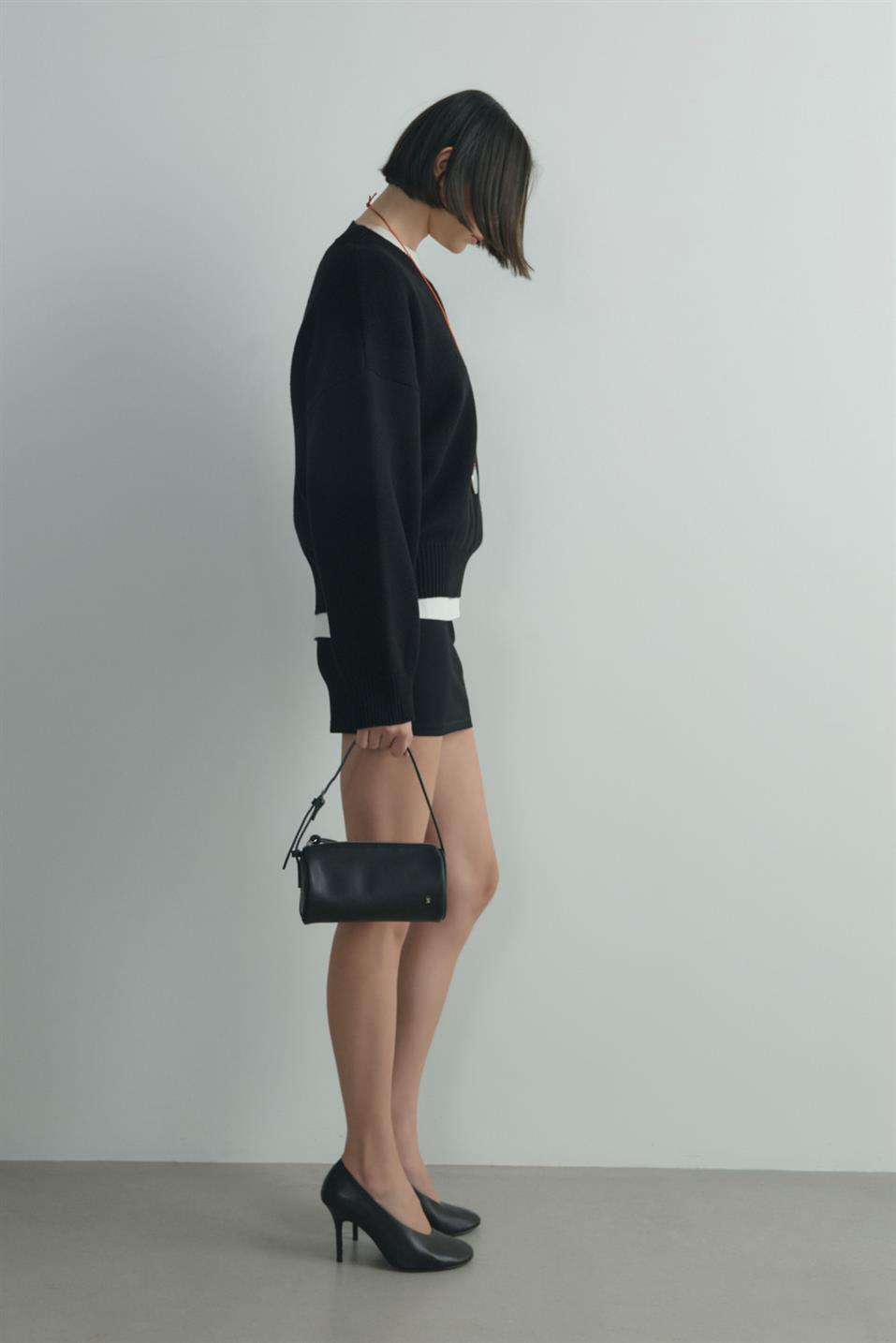 Siyah Fade V Yaka Kazak