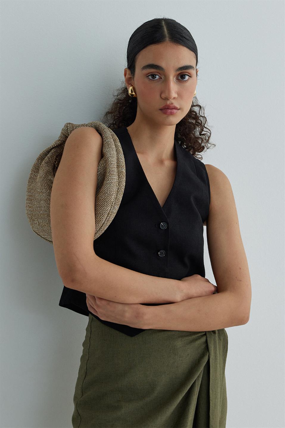 Gabriel Buttoned Linen Vest