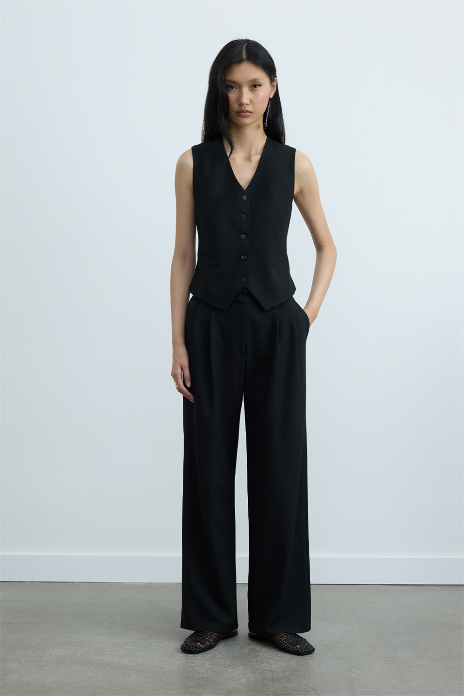 Janet Vest With Button