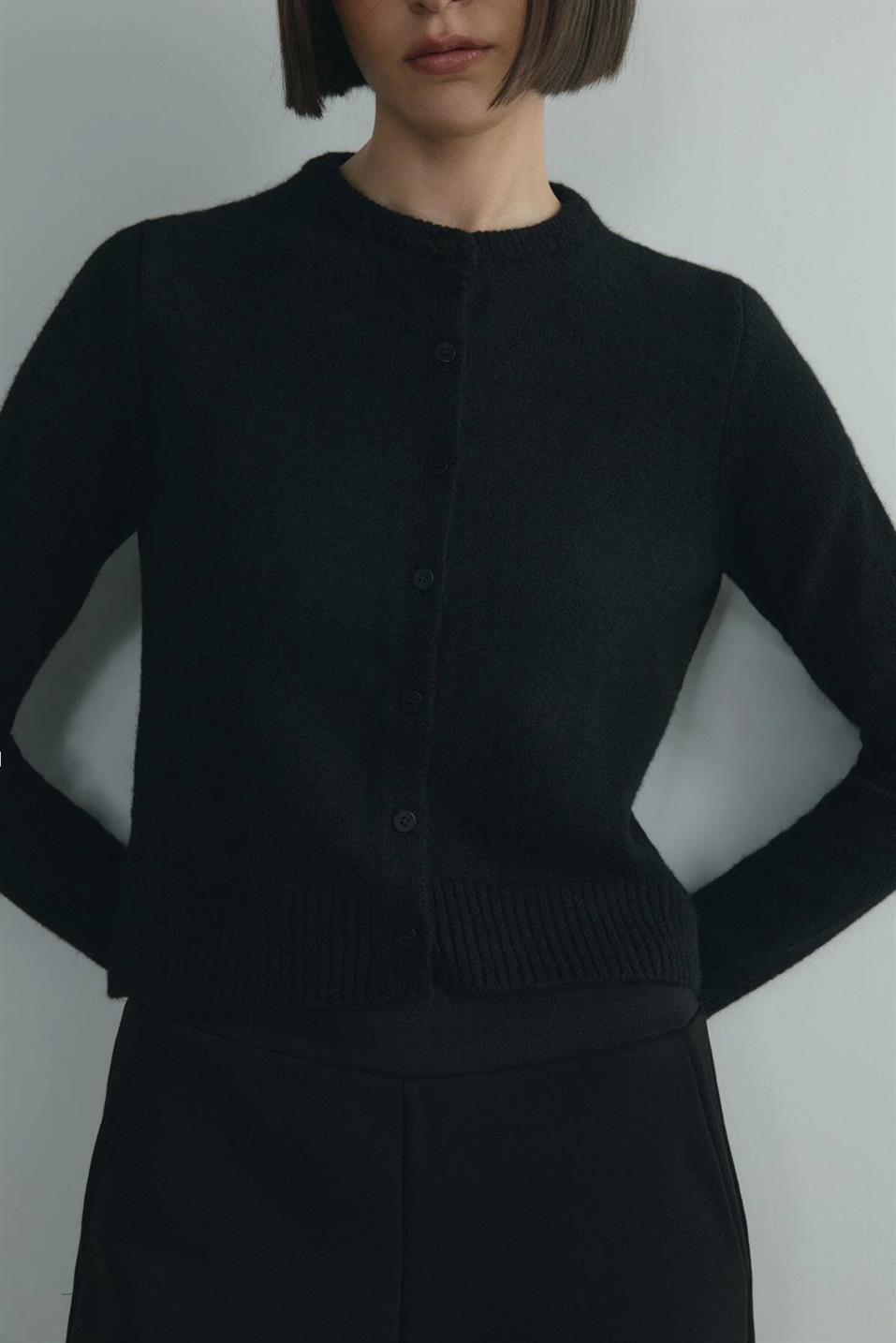 Siyah Jenny Düğmeli Hırka