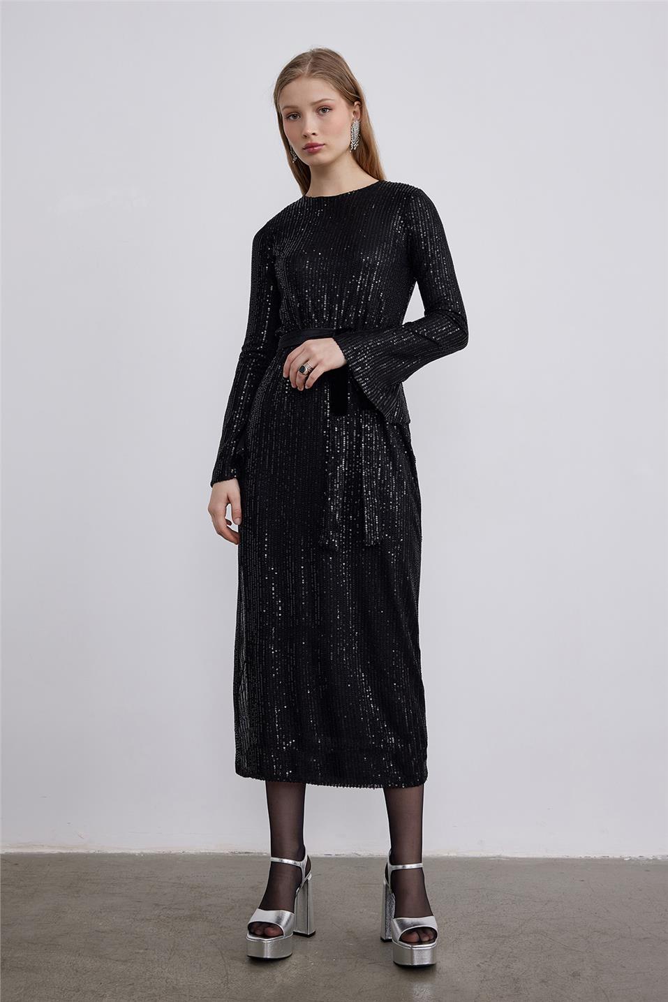 Siyah Kadife Kuşaklı Işıltılı Elbise