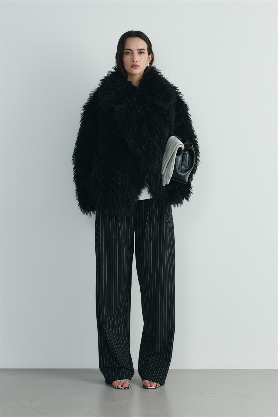 Siyah Lina Pileli Çizgili Pantolon