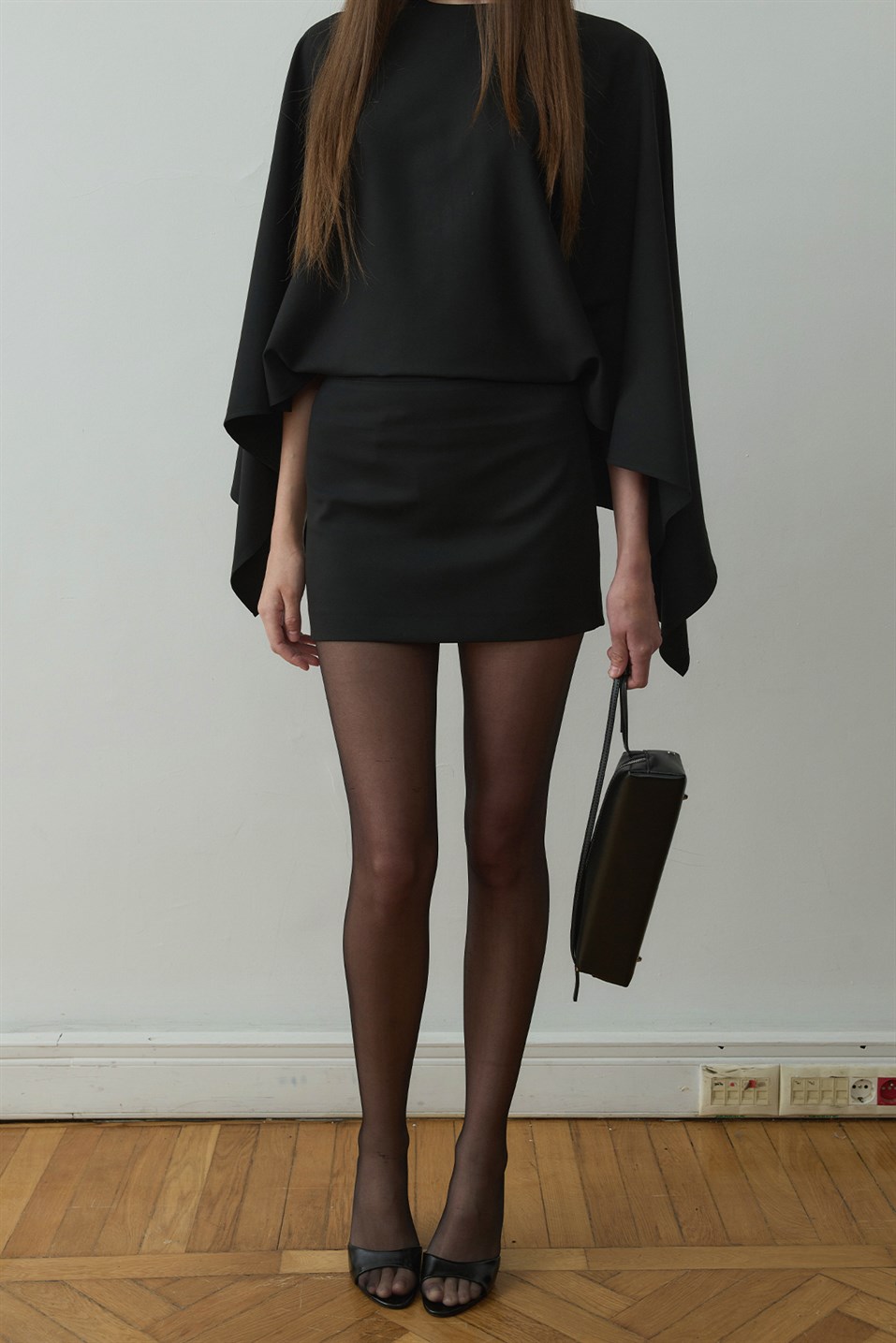 Siyah Lola Düşük Bel Mini Etek