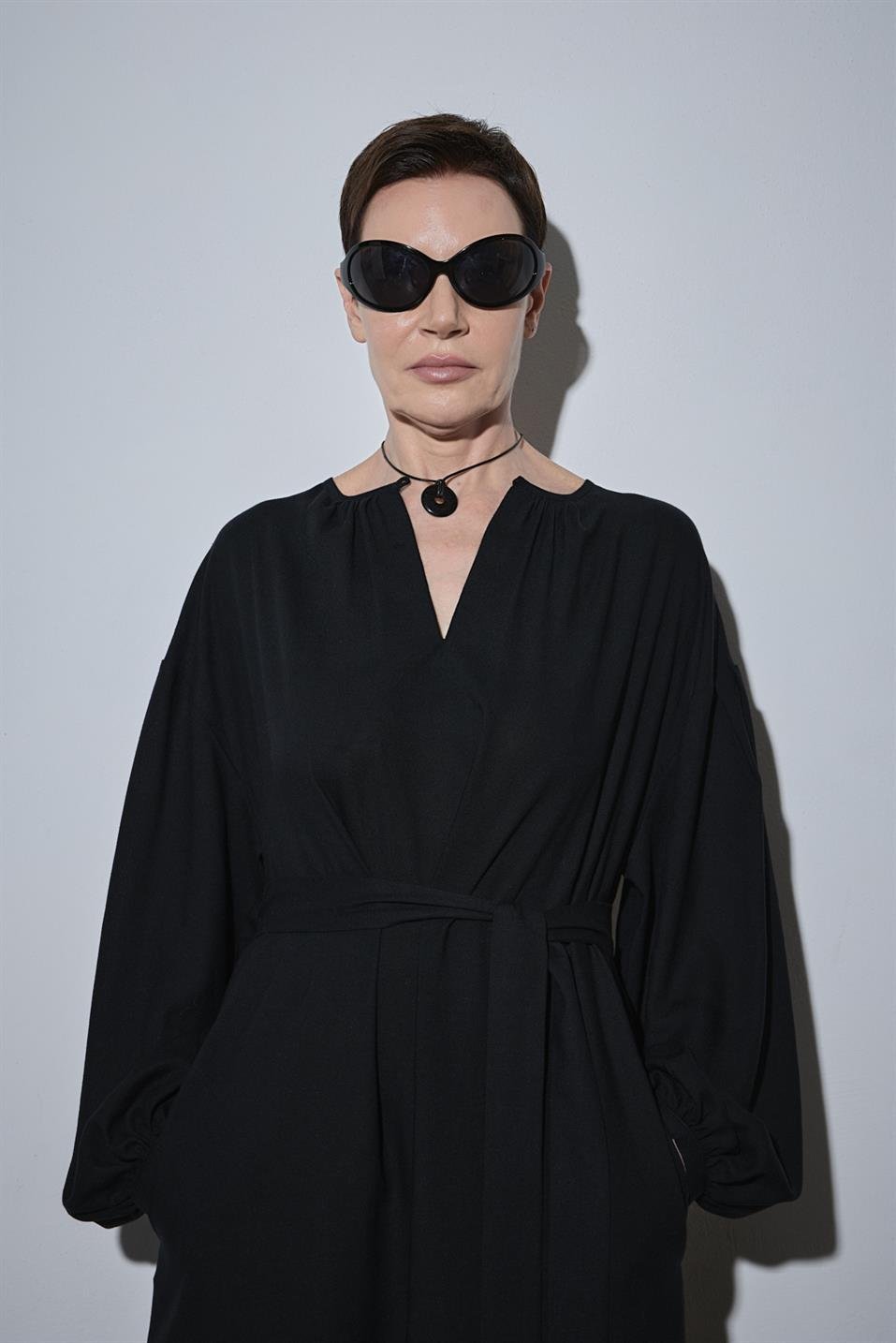 Siyah Meggie V Yaka Uzun Elbise