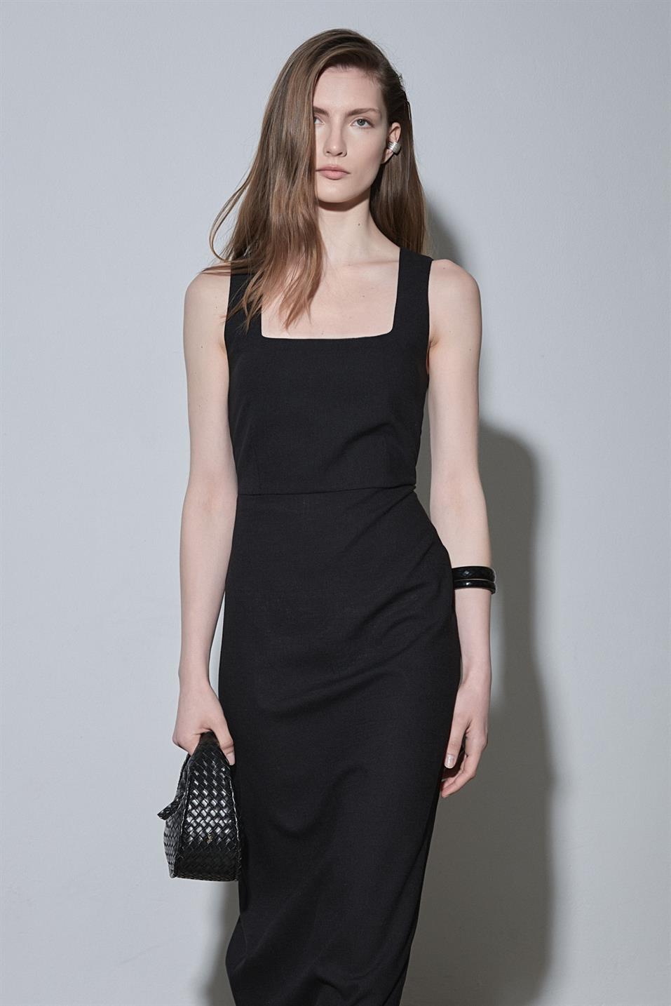 Siyah Monik Kare Yaka Keten Elbise