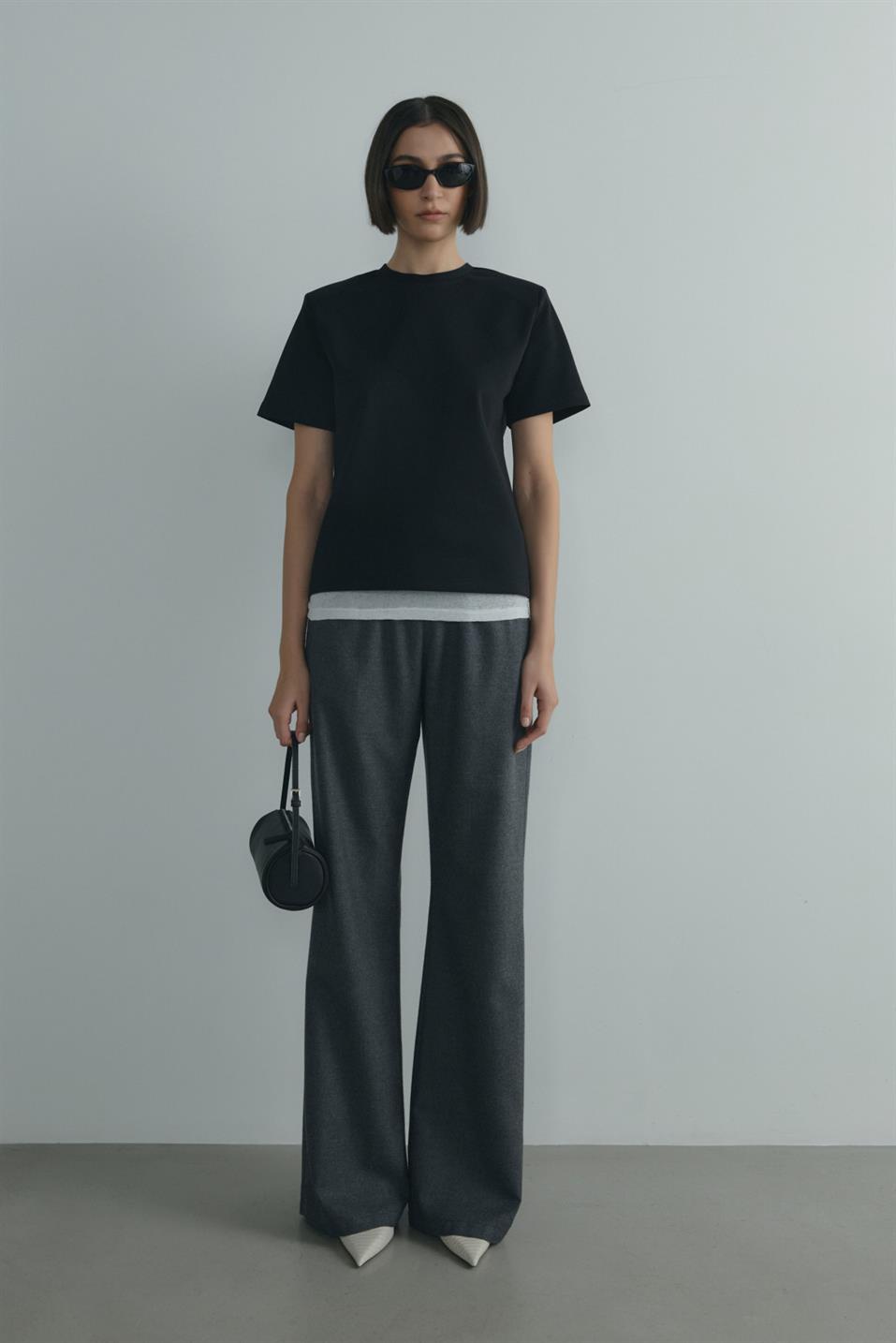 Siyah Nolan Vatkalı Tişört