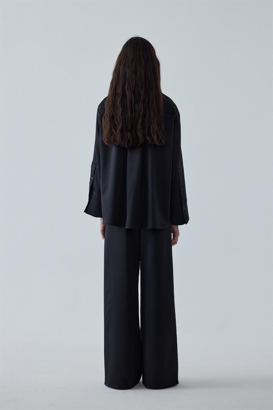 Siyah Pol Saten Gömlek