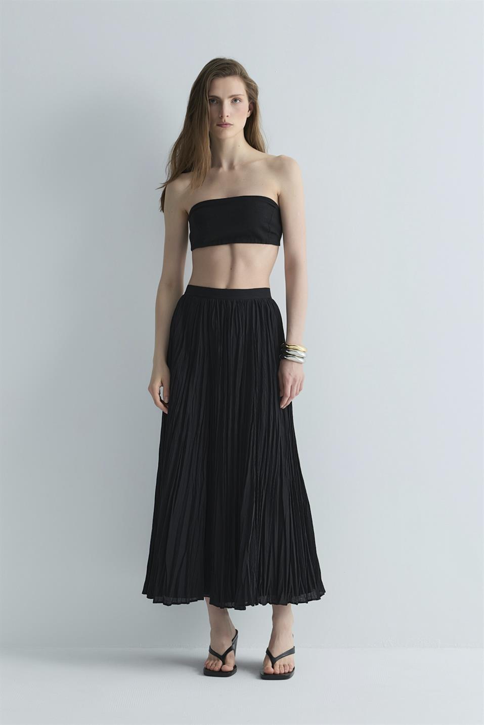 Rose Pleated Skirt