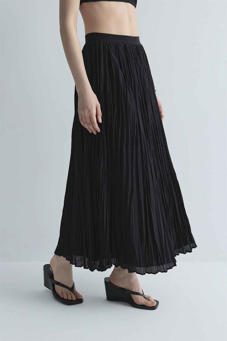Rose Pleated Skirt