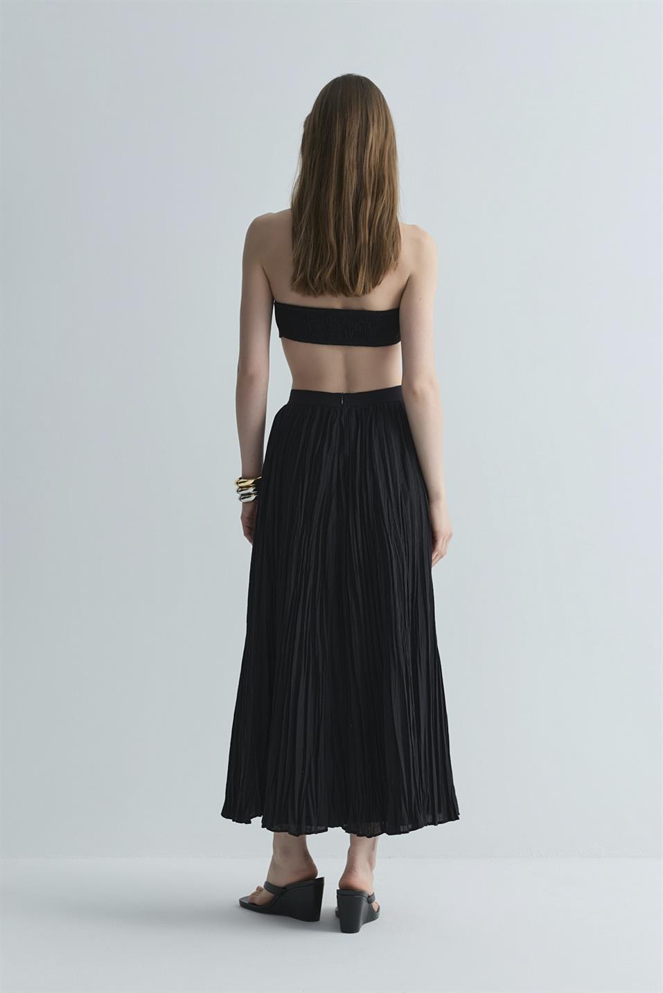Rose Pleated Skirt