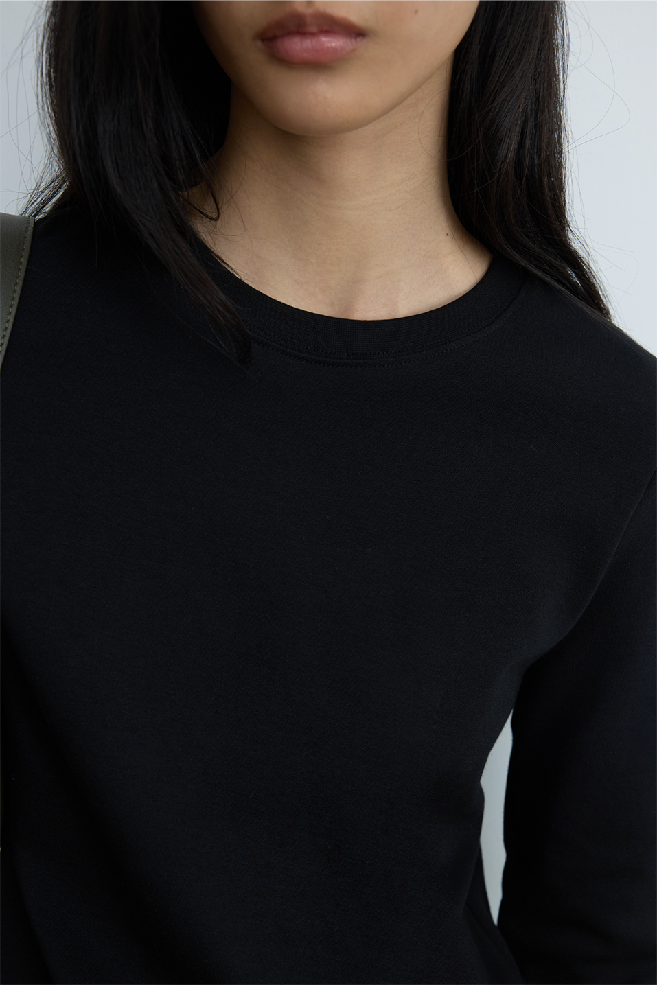 Rumi Basic Long-Sleeve T-shirt