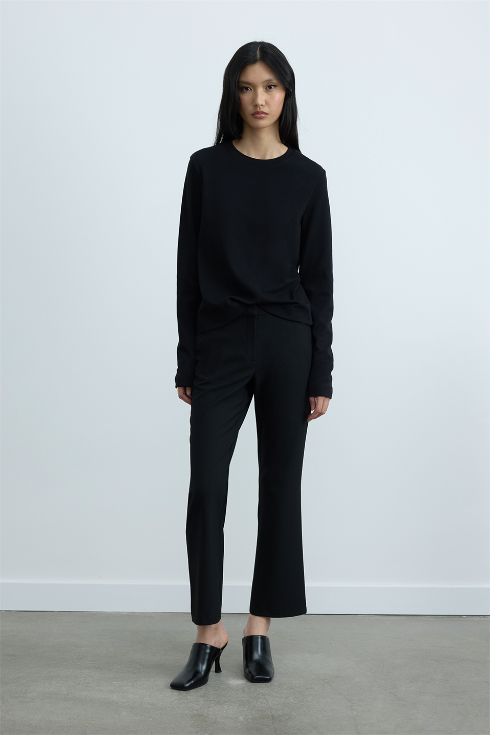 Rumi Basic Long-Sleeve T-shirt