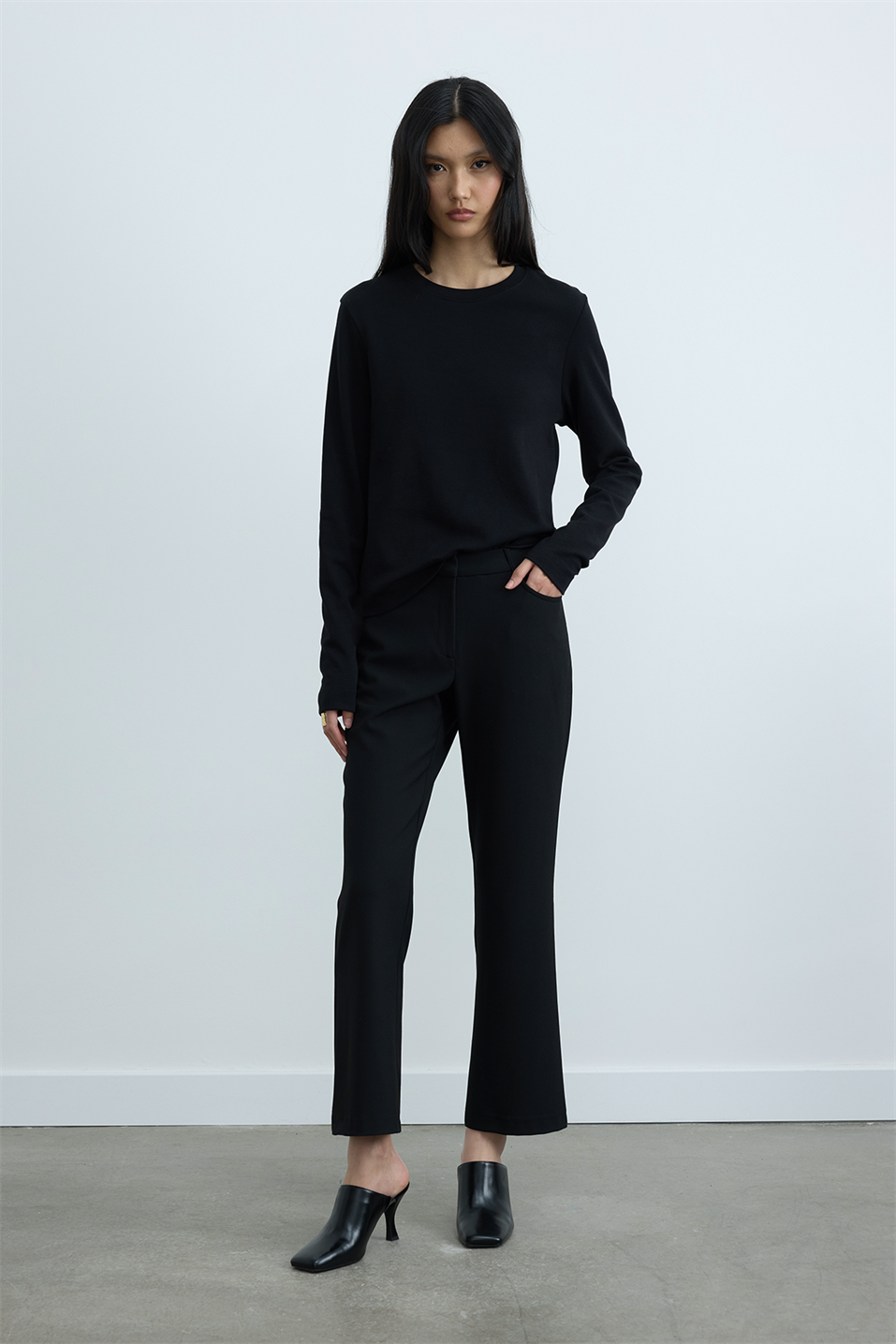 Rumi Basic Long-Sleeve T-shirt