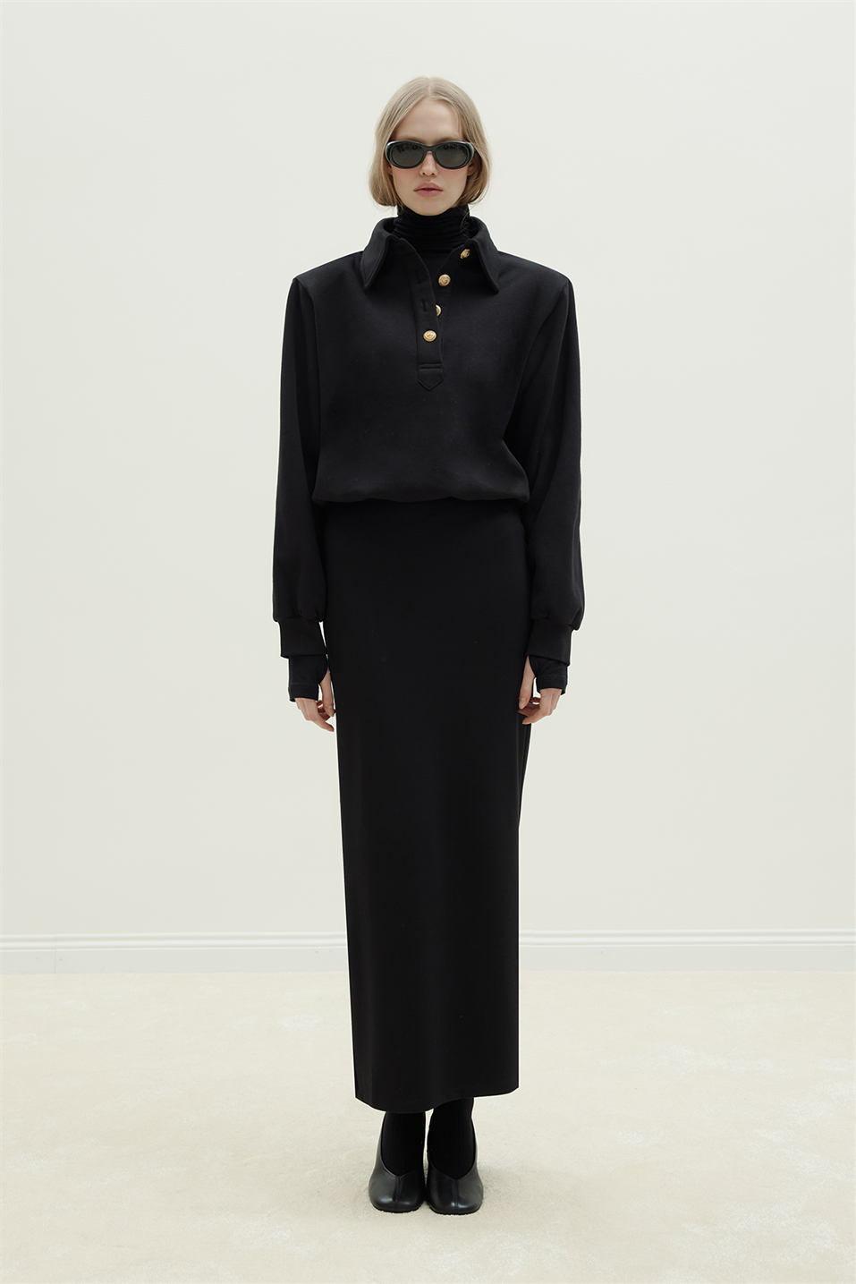 Figure-Enhancing Maxi Pencil Skirt