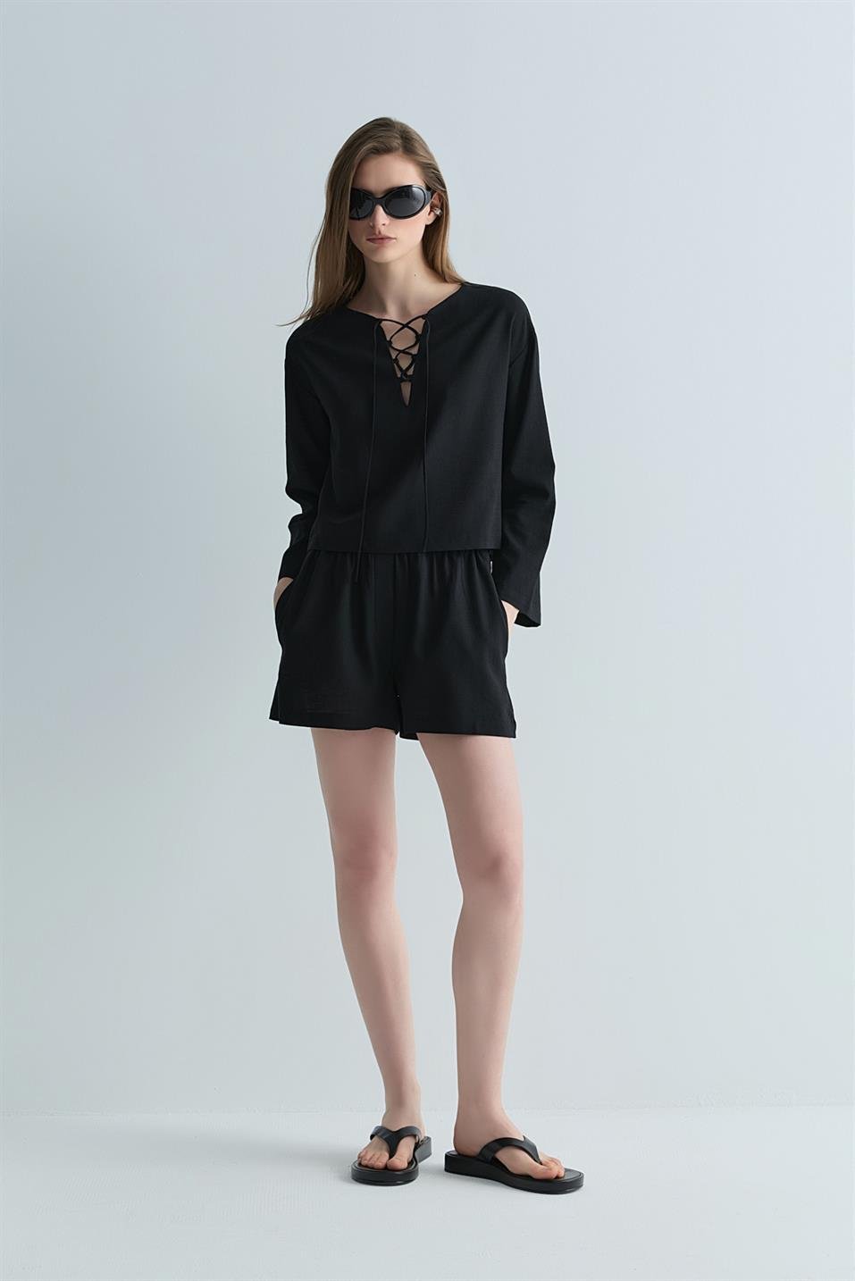 Zoe Basic Linen Shorts