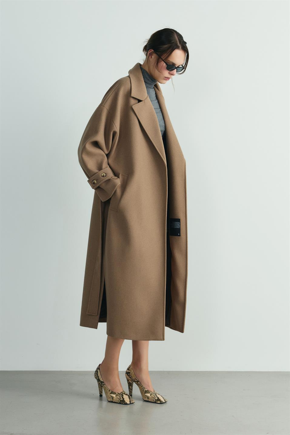 Sütlü Kahve Sudi Yırtmaçlı Maxi Kaban