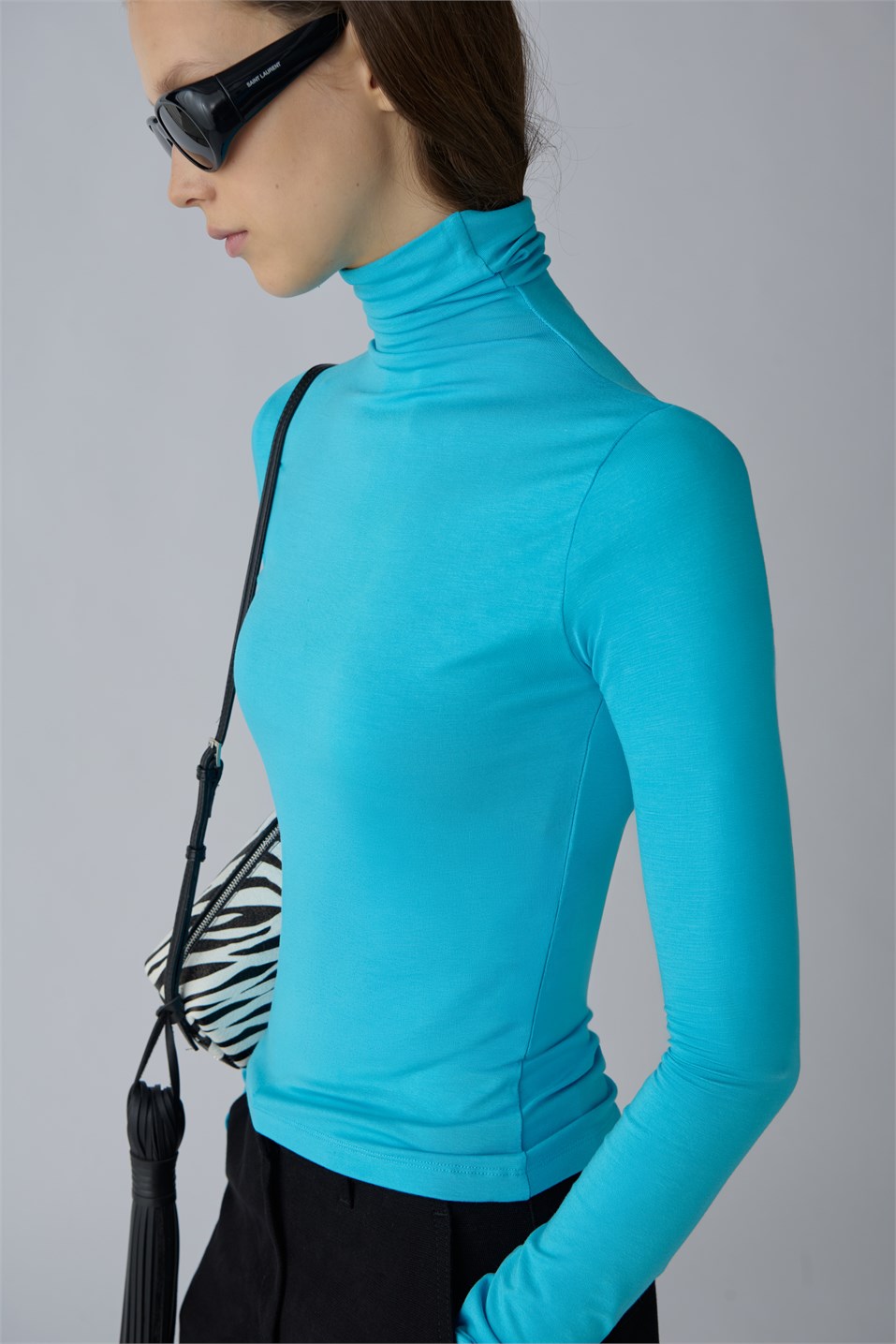 Turkuaz Boğazlı Body