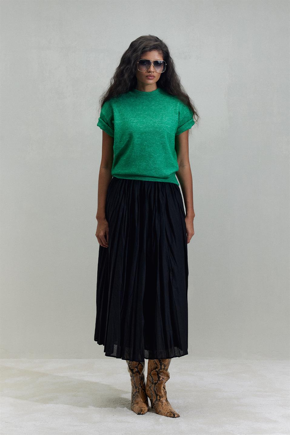 Robe Short-Sleeved Sweater