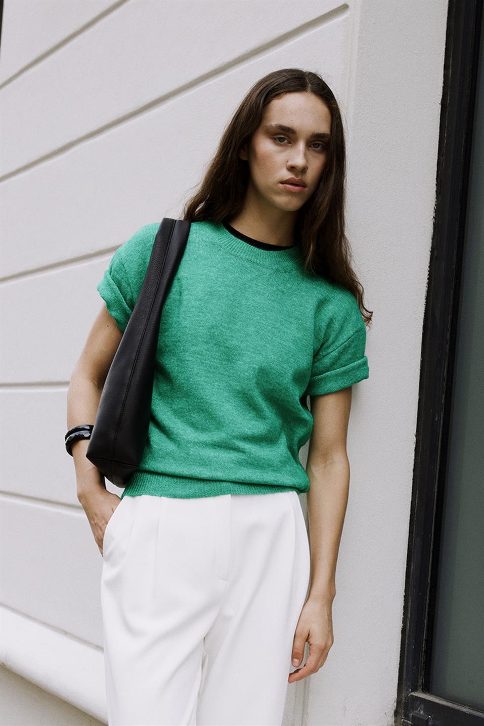 Robe Short-Sleeved Sweater