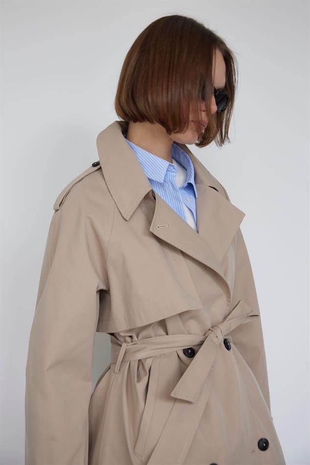 Vintage 1970s Long Beige Trench Coat – ALEXANDRAKING