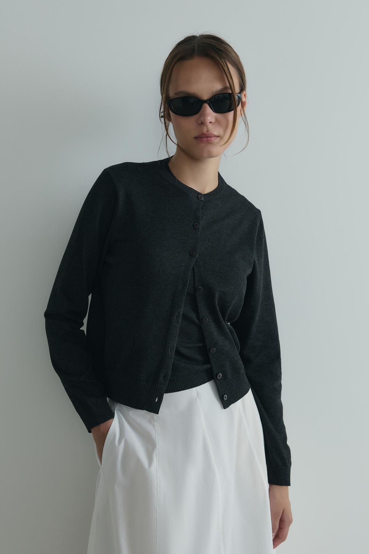 【Kura】 Sサイズ Antrasit Lea Triko Hırka | Suud Collection