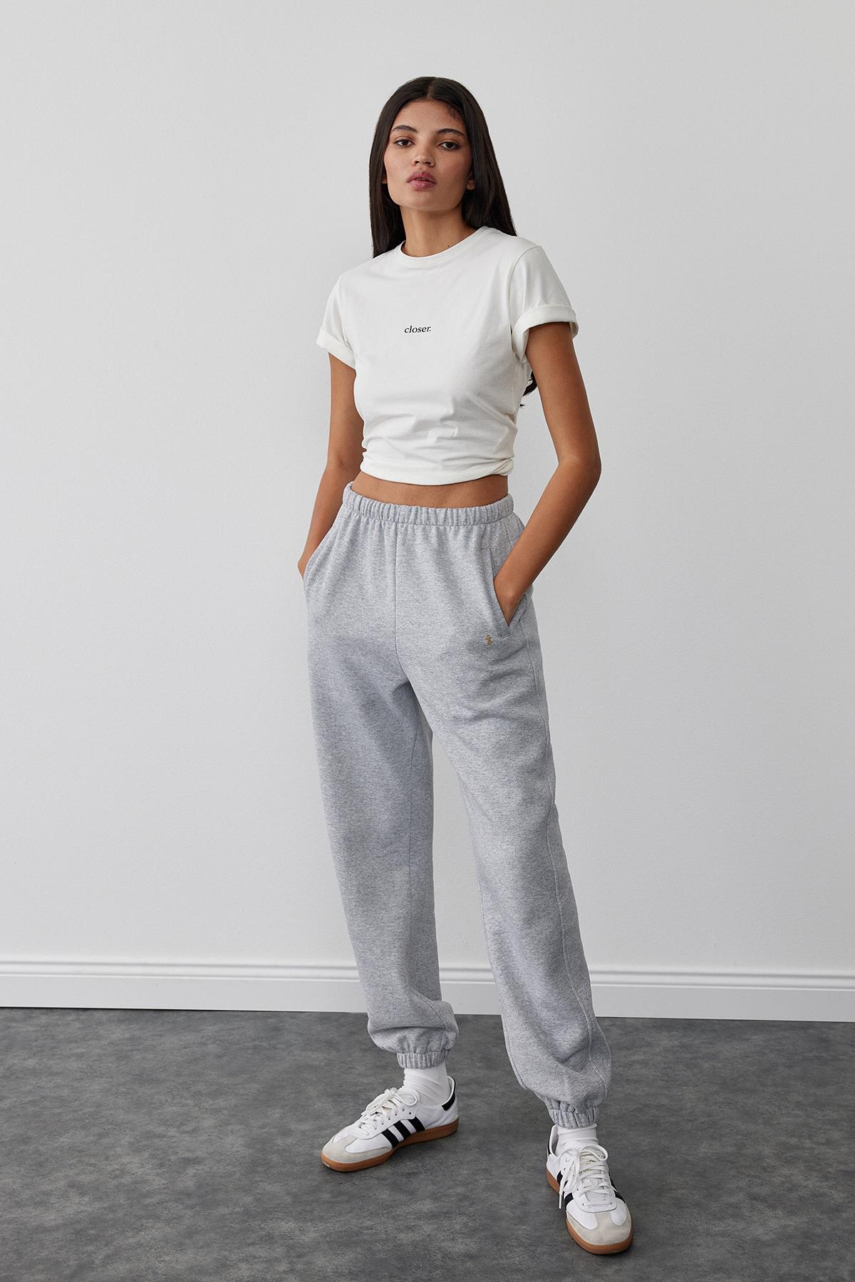 JOGGER MUJER ACTIVE GRIS – Scorpi