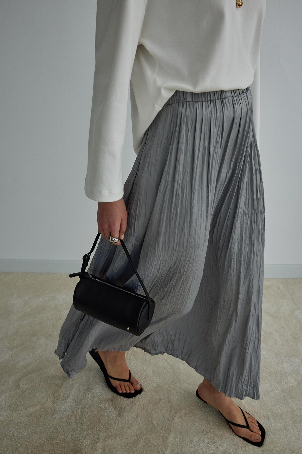 ★SIO★BUCKLE PLEATS STRIPE MAXI SKIRT [GREY]★韓国送料込 ☆SIO☆BUCKLE PLEATS STRIPE MAXI SKIRT [GREY]☆韓国送料込