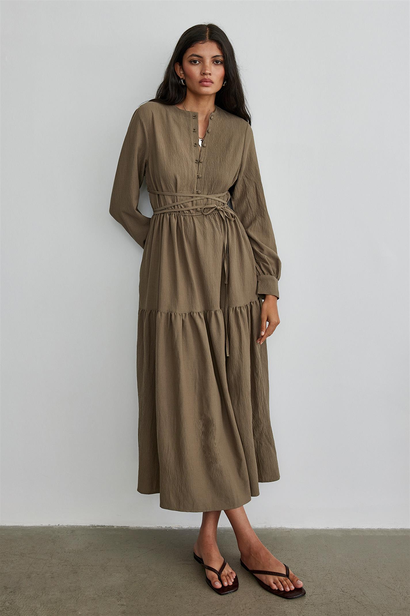 Haki Uzun Kordon Detaylı Maxi Elbise | Suud Collection