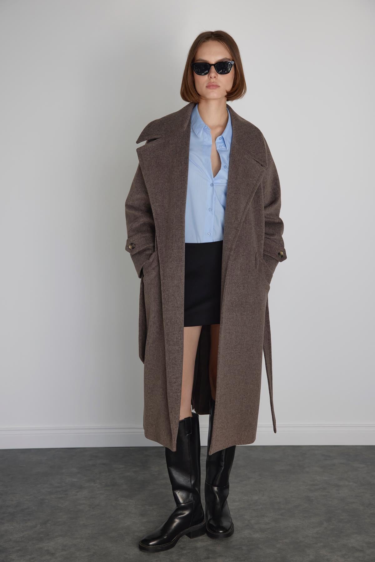 Brown Wide Collar Cachet Coat | Suud Collection