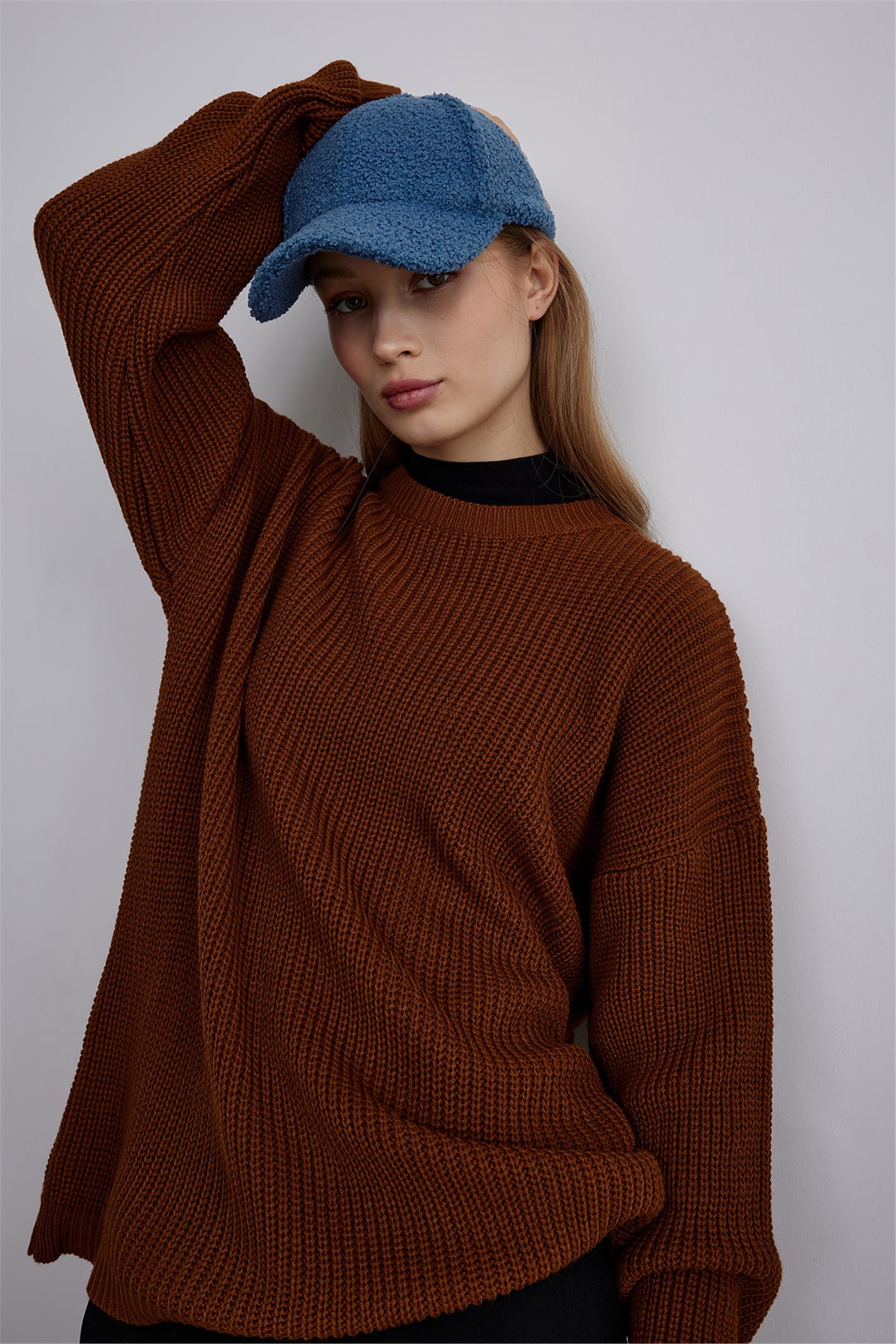 Brown Oversize Knitwear Sweater | Suud Collection