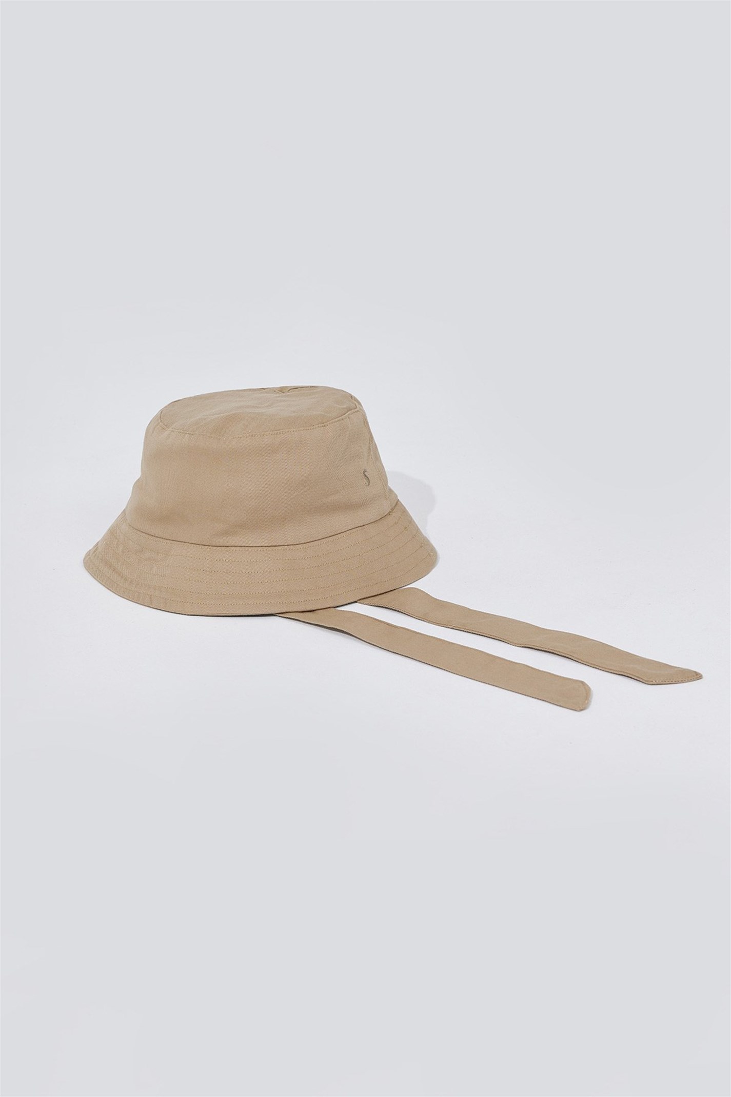 Mink Embroidered Bucket Hat | Suud Collection