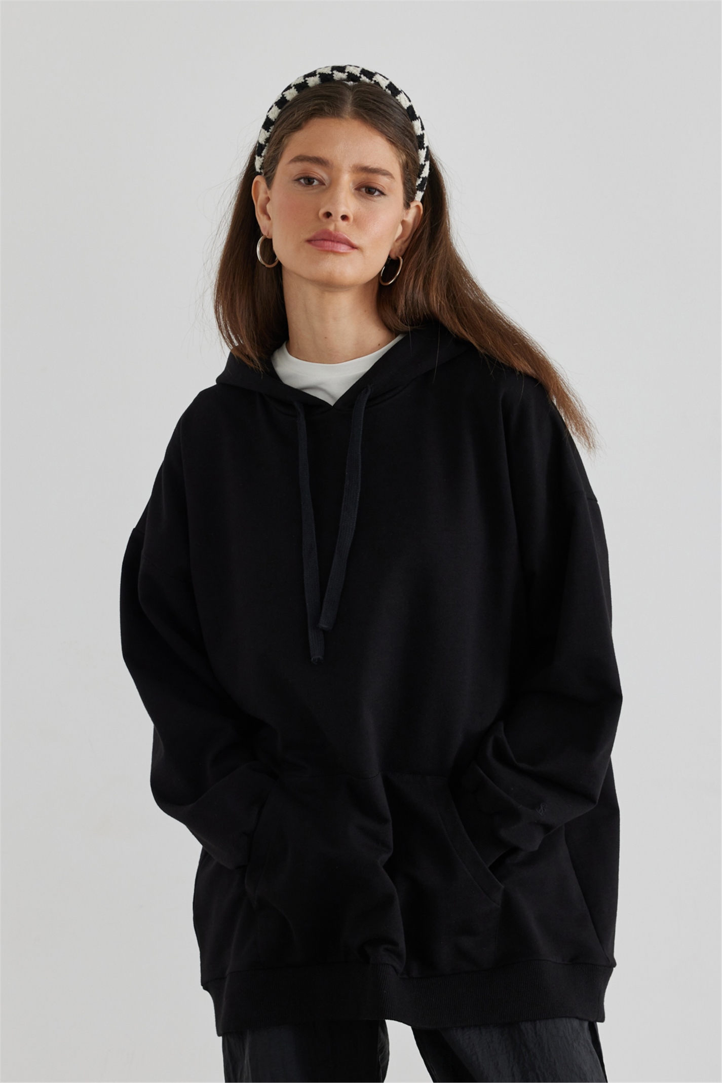 Siyah Kapüşonlu Oversize Sweatshirt | Suud Collection